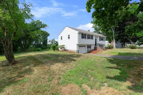 4 Grandview Rd, Danvers, MA 01923 photo 4
