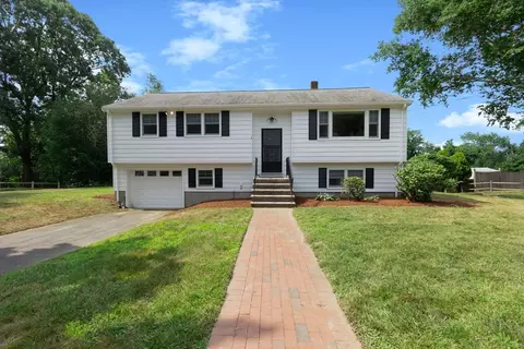 4 Grandview Rd, Danvers, MA 01923