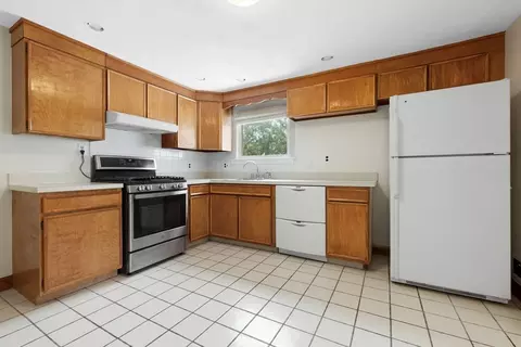 4 Grandview Rd, Danvers, MA 01923 photo 8