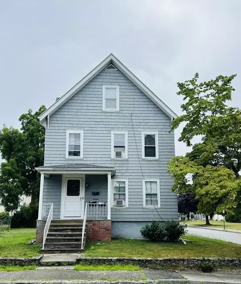 16 Bradford St, Taunton, MA 02780