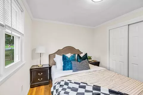 Bedroom - 71 Endicott St, Springfield, MA 01118 photo 2 of 10