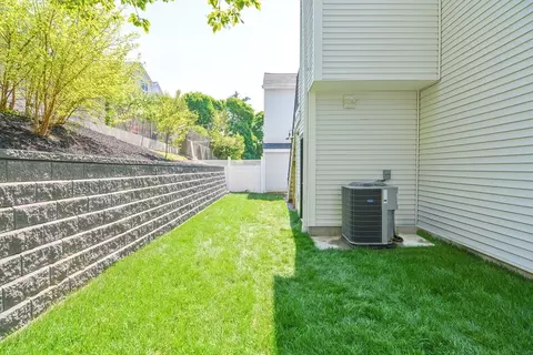 Exterior - 66 Harvard St, Everett, MA 02149 photo 5 of 6