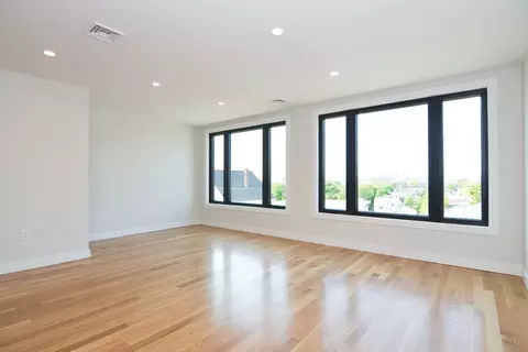 Living - 66 Harvard St, Everett, MA 02149 photo 4 of 7