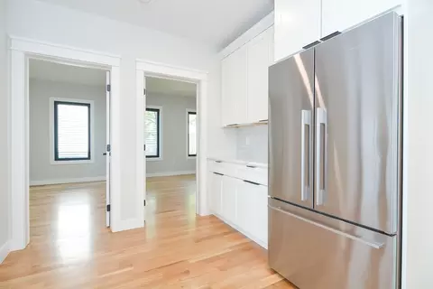Entry Way - 66 Harvard St, Everett, MA 02149 photo 2 of 4