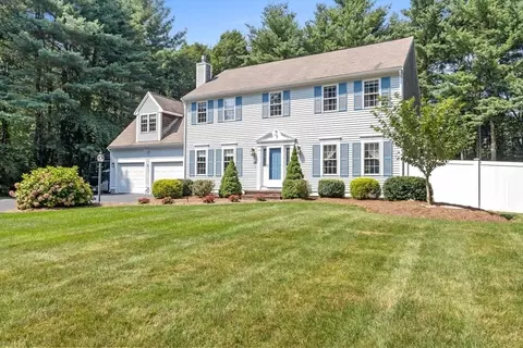 10 Fairway Dr, Bridgewater, MA 02324
