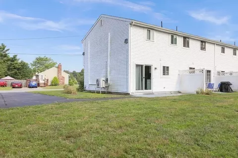 Exterior - 5 Pheasant Ave #1, Wareham, MA 02571 photo 3 of 6