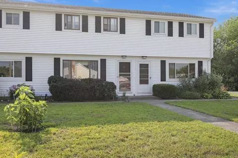5 Pheasant Ave #1, Wareham, MA 02571