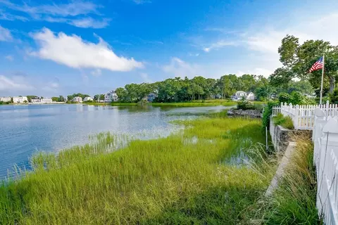 25 Broadmarsh Ave, Wareham, MA 02571 photo 8