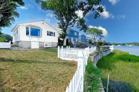 25 Broadmarsh Ave, Wareham, MA 02571 photo 11