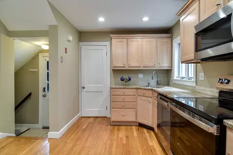 48 Edgebrook Rd, Framingham, MA 01701 photo 13