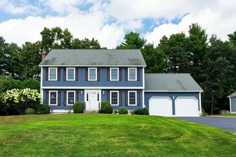 11 Gray Farm Rd, Littleton, MA 01460