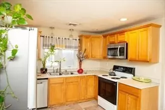 1928 N Main St #4, Fall River, MA 02720 photo 6
