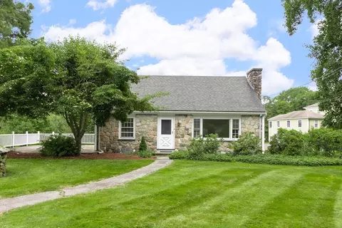 73 Washington St, Sherborn, MA 01770