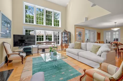 67 Crestview Cir, Barnstable, MA 02632 photo 4