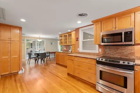 12 Algonquin Rd, Canton, MA 02021 photo 10