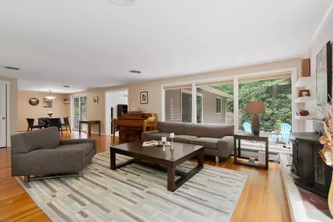 12 Algonquin Rd, Canton, MA 02021 photo 4