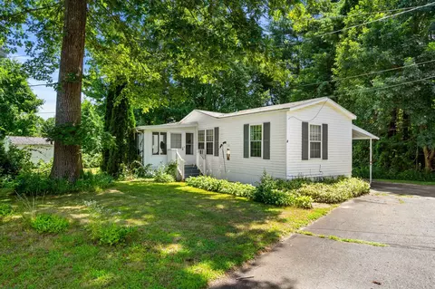 1 First Ave, Merrimac, MA 01860