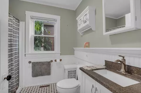 Bath - 48 Birch St, Lowell, MA 01852 photo 1 of 2