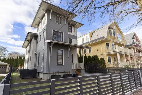 72 Lexington Ave, Cambridge, MA 02138