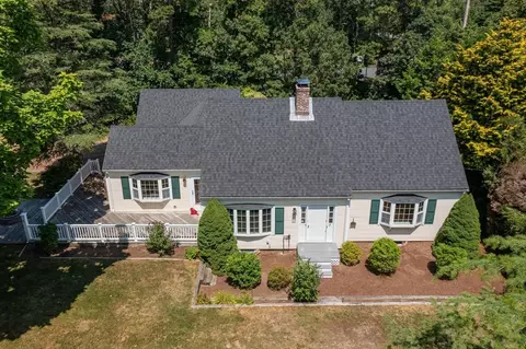 240 Church St, Harwich, MA 02645