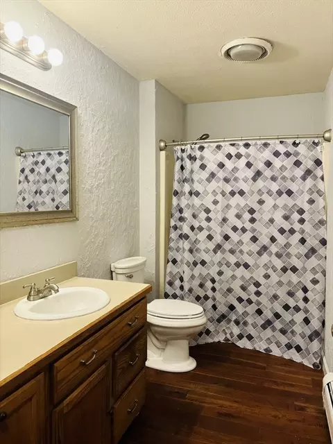 65 Hendrick St, Easthampton, MA 01027 photo 9