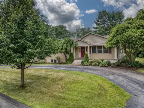 6 Leonard Pkwy, Shrewsbury, MA 01545