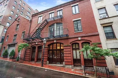 40 Joy St #6, Boston, MA 02114