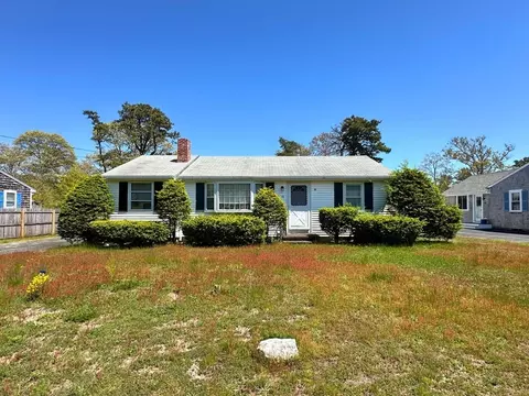 16 Cornell Dr, Dennis, MA 02639