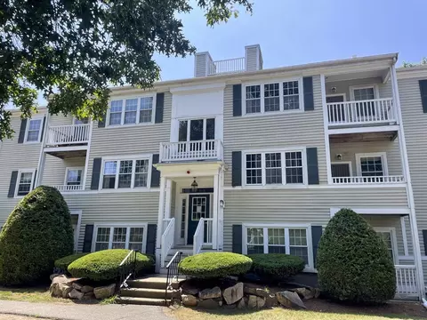700 Brookside Dr #K, Andover, MA 01810