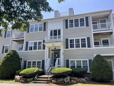 700 Brookside Dr #K, Andover, MA 01810 photo 5
