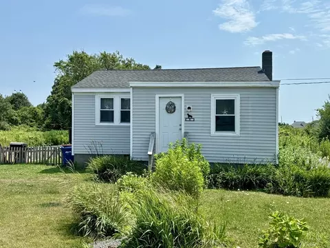9 Starboard Dr, Fairhaven, MA 02719
