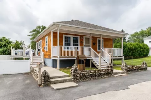 10 Suffolk St, Bellingham, MA 02019