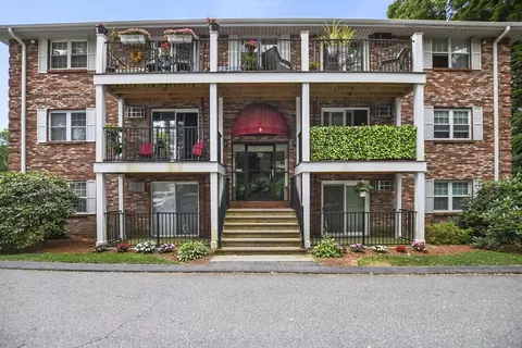 9 Kenmar Dr #11, Billerica, MA 01821