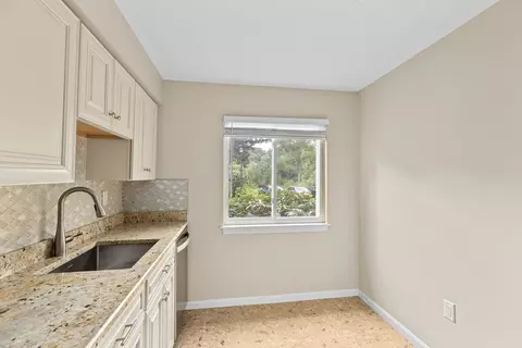 18 Beals Cove Rd #E, Hingham, MA 02043 photo 4