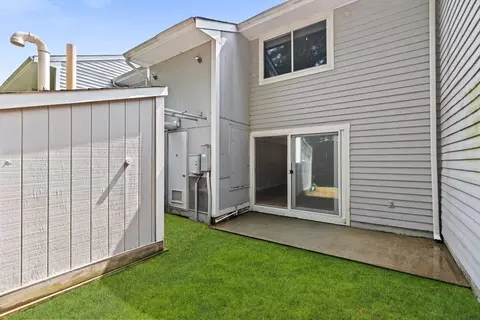 18 Beals Cove Rd #E, Hingham, MA 02043 photo 13