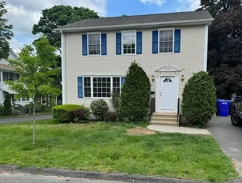 61 Lawe St, Springfield, MA 01151