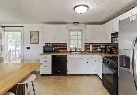 11 Trinity Ave, Grafton, MA 01519 photo 12