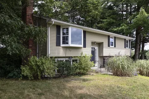 11 Trinity Ave, Grafton, MA 01519