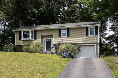 11 Trinity Ave, Grafton, MA 01519 photo 2