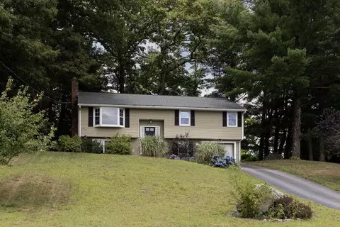 11 Trinity Ave, Grafton, MA 01519 photo 4