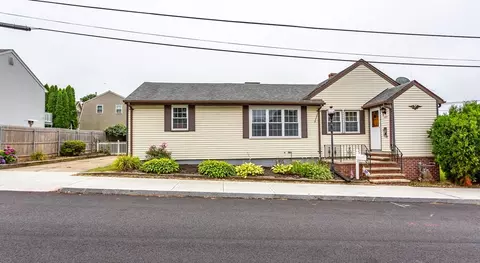 267 Sterling St, Fall River, MA 02721