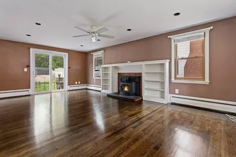 38 Glendale Dr, Danvers, MA 01923 photo 6
