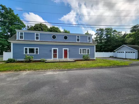 42-44 Washburn St, Sagamore Beach, MA 02562