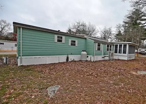 55 Longboat Rd, Wareham, MA 02576 photo 2