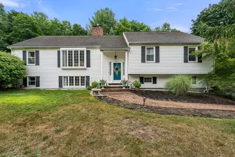 1 Westover Dr, Lynnfield, MA 01940