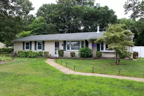 Exterior - 9 Camardo Dr, Wareham, MA 02571 photo 2 of 10
