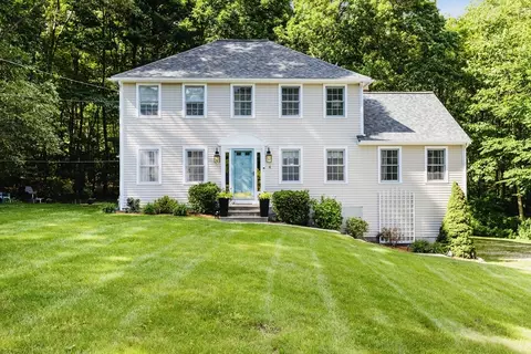 4 Tucker Cir, Douglas, MA 01516