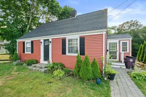 49 Pine St, Weymouth, MA 02190