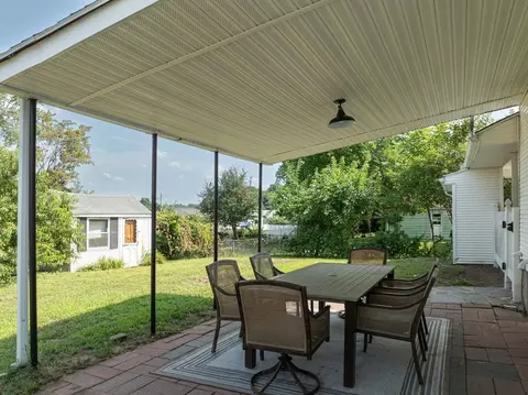13 Lorimer St, Chicopee, MA 01013 photo 6