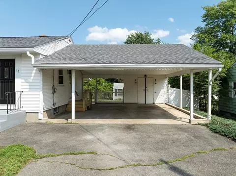 13 Lorimer St, Chicopee, MA 01013 photo 4